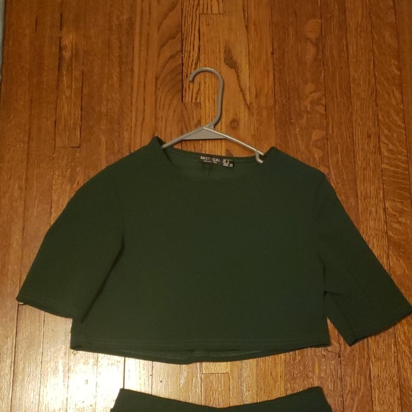 Nasty Gal Hunter Green crop top and pants - Picture 2 of 3